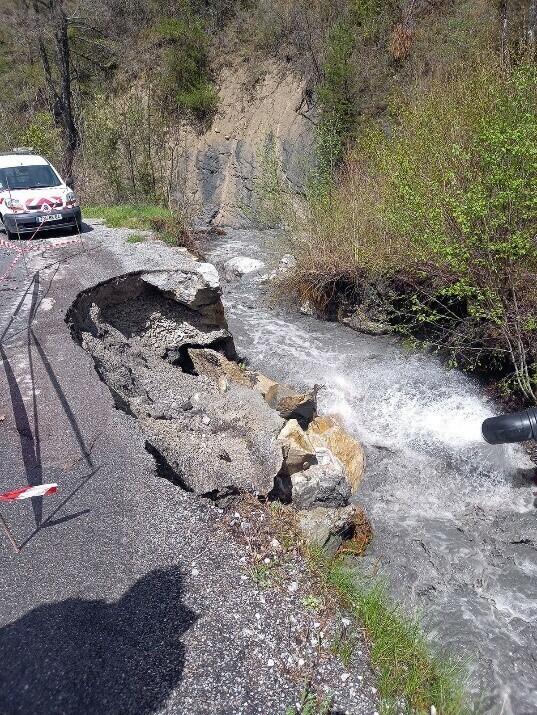 Remise en état des protections de berge du chemin de Gaudissard